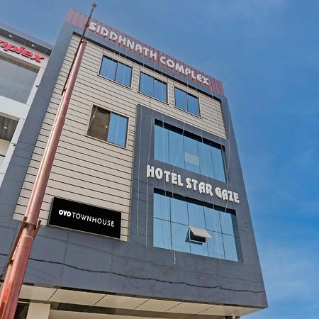 Collection O Stargaze Hotel Kānpur Exterior photo